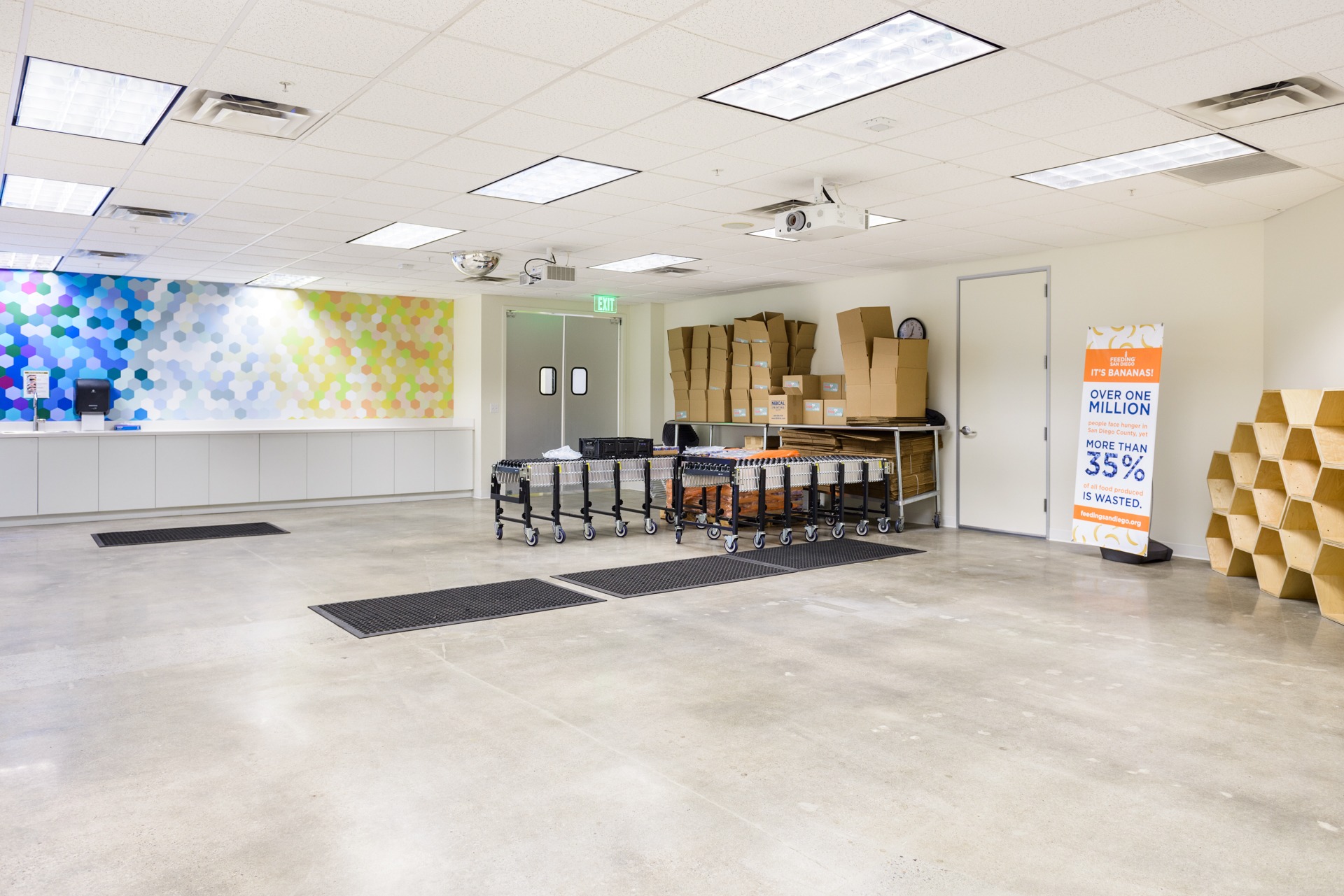 Interior of Feeding San Diego's volunteer center